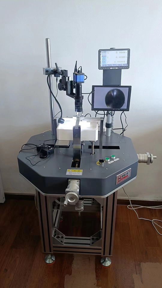 1712025394569343.jpg 引薦衡翼電子式膜結(jié)構(gòu)雙向拉伸試驗機(jī)